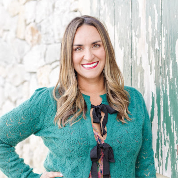 Meet your Posher, Erica - Picture 1 of 1